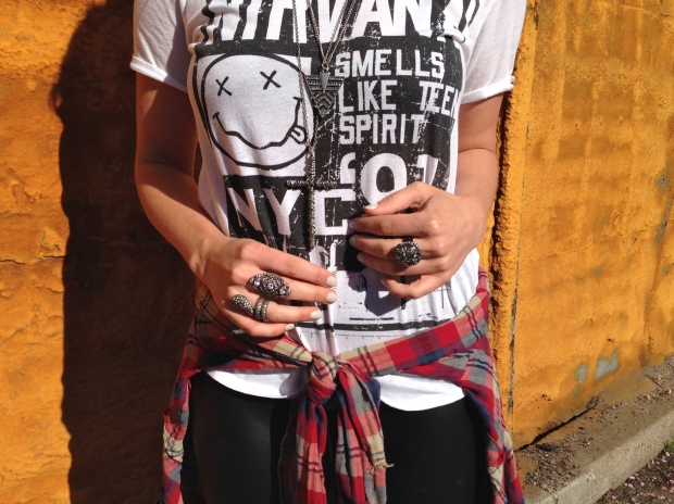 90's Grunge Style: Nirvana band tee, plaid shirt & gunmetal jewelry
